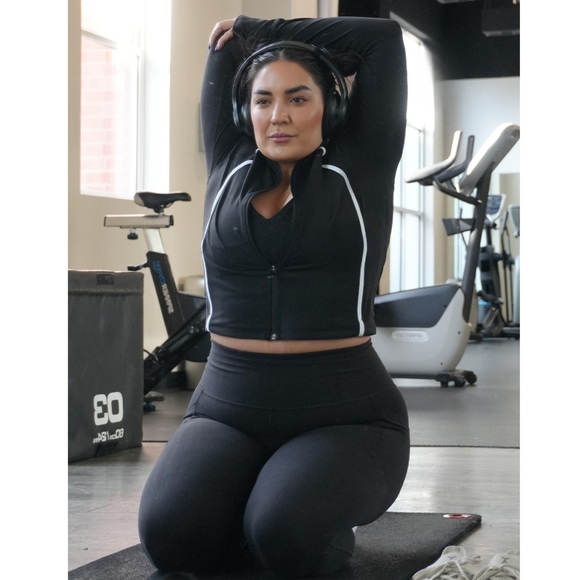 NWT Athleta Ultra High Rise Elation Tight | Black - Picture 10 of 13